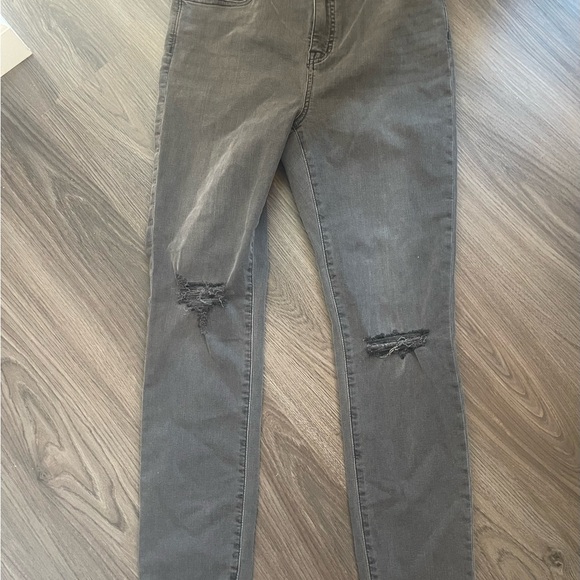 Madewell Denim - Madewell Gray Distressed Skinny Jeans New Size 28